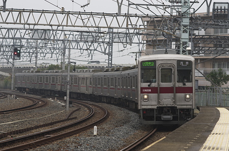 鐘ヶ淵駅到着 85mm f/1.4G@f/4