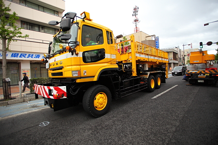 トンネル清掃用高所作業車