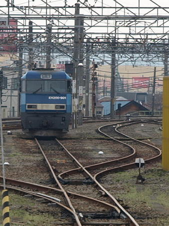 EH200-901(八王子駅)