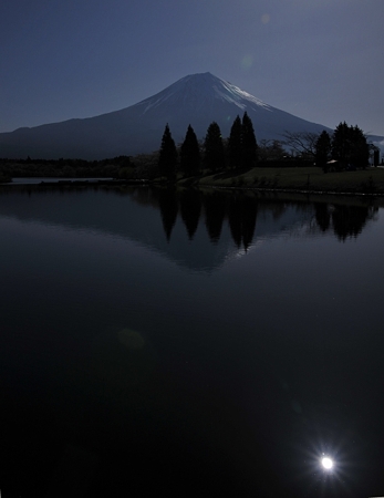 キャンプ場前ウッドデッキ1